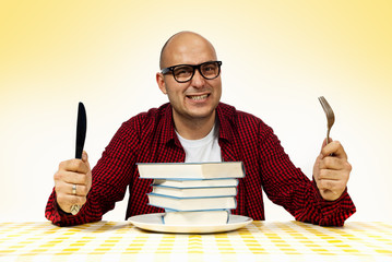 三国和水浒发生时间哪个在前-